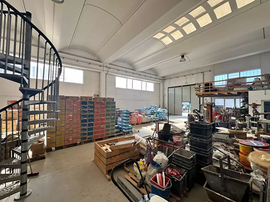 Immagine 5 di Capannone industriale in vendita  in Via Monte Arera 18 a Castel Rozzone