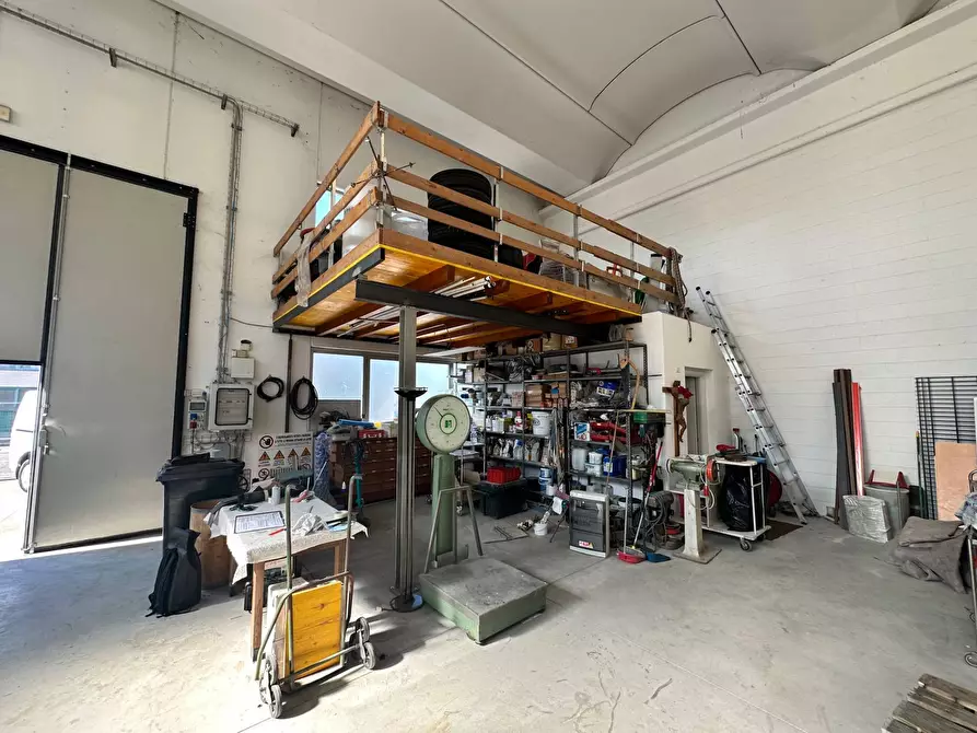 Immagine 7 di Capannone industriale in vendita  in Via Monte Arera 18 a Castel Rozzone