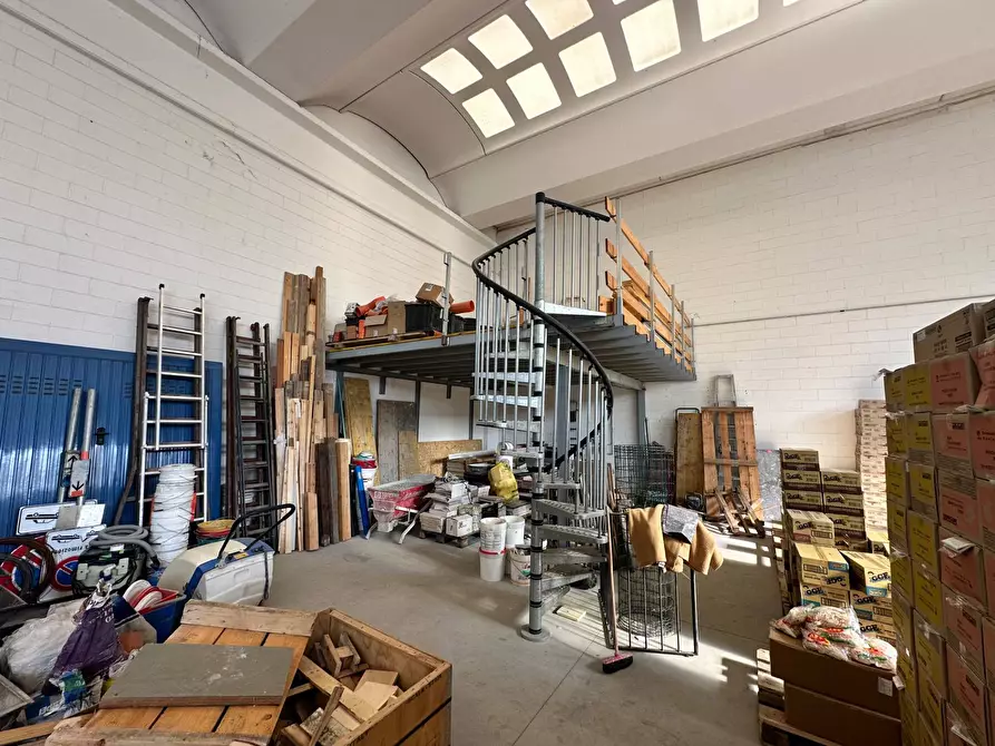 Immagine 4 di Capannone industriale in vendita  in Via Monte Arera 18 a Castel Rozzone