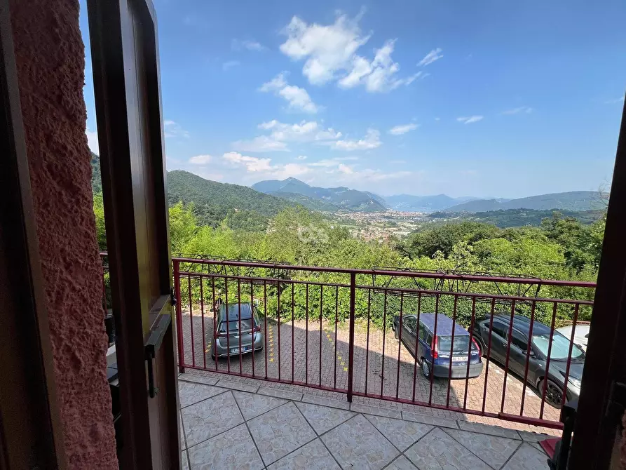 Immagine 7 di Appartamento in vendita  in via bossoletti 41 a Adrara San Martino