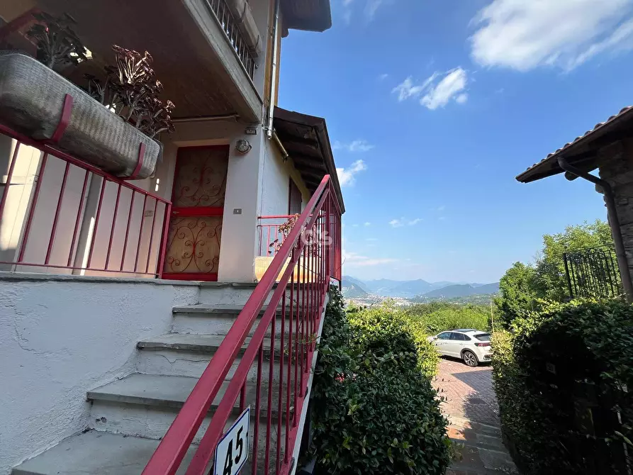 Immagine 25 di Appartamento in vendita  in via bossoletti 41 a Adrara San Martino