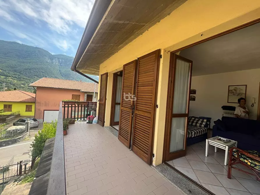 Immagine 8 di Appartamento in vendita  in via donizetti 89 a Adrara San Martino