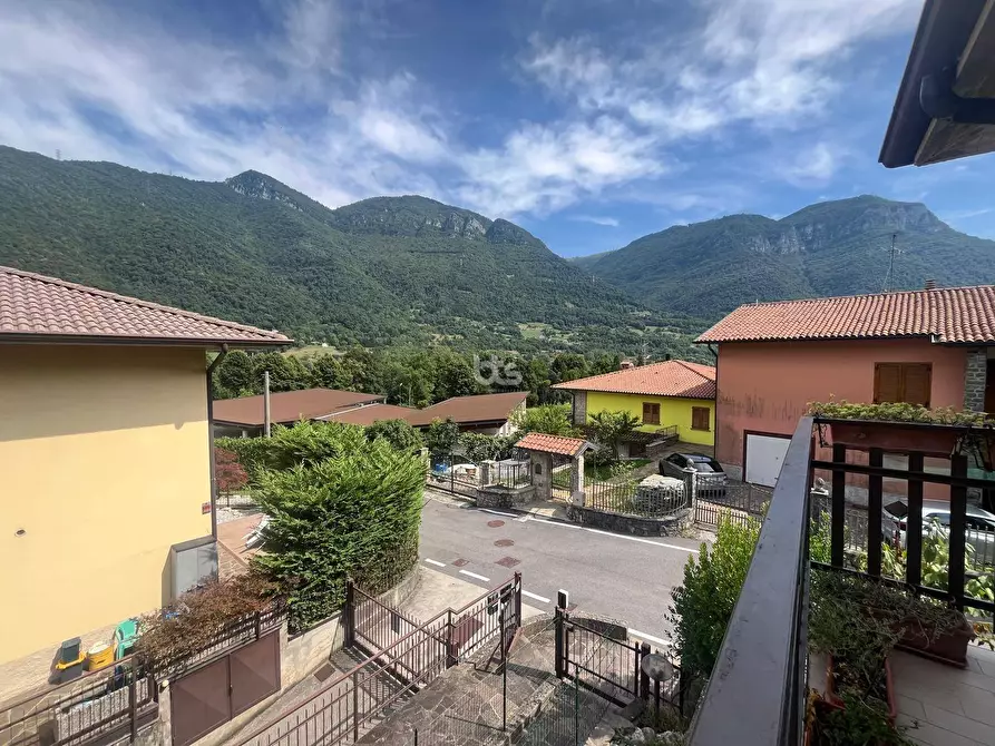 Immagine 9 di Appartamento in vendita  in via donizetti 89 a Adrara San Martino