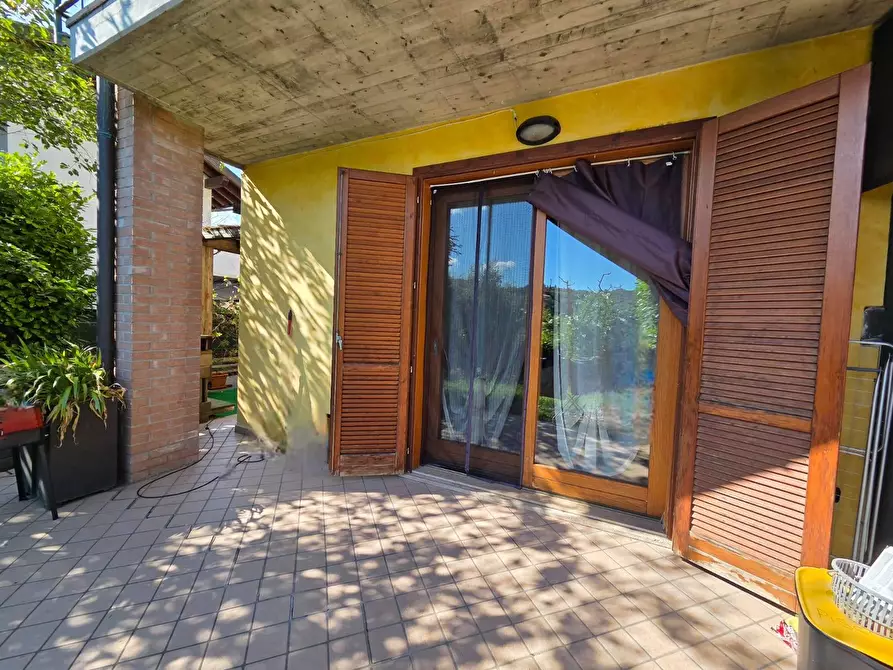 Immagine 5 di Appartamento in vendita  in via gabriele camozzi a Adrara San Martino