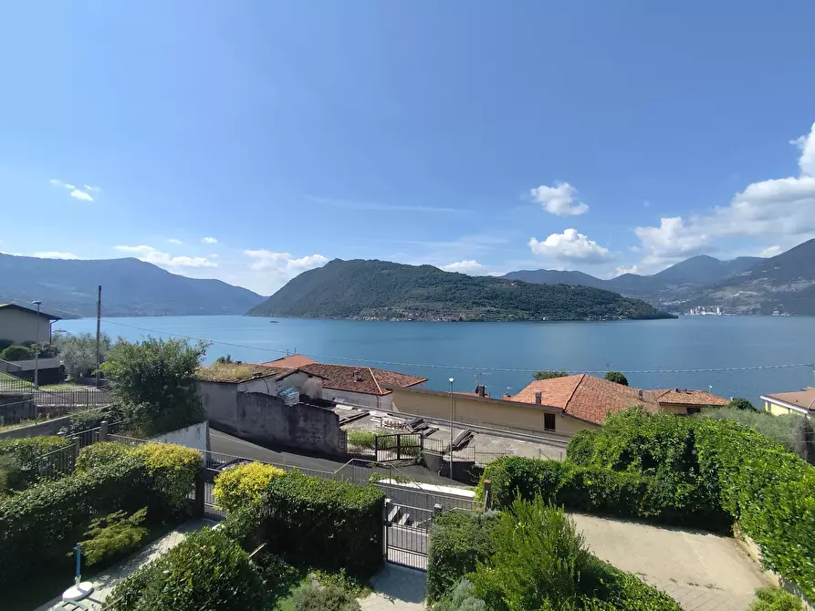 Immagine 1 di Appartamento in affitto  in via luigi motta a Sale Marasino