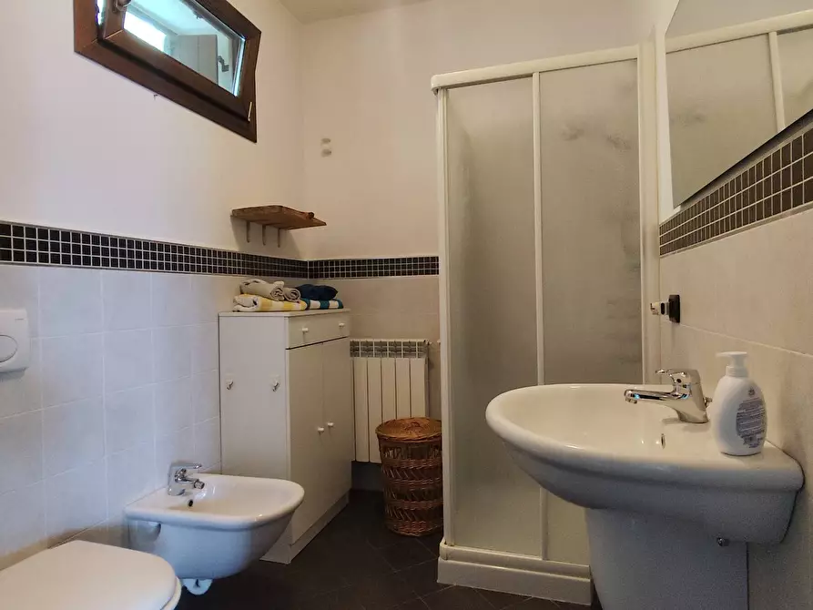 Immagine 12 di Appartamento in affitto  in via luigi motta a Sale Marasino