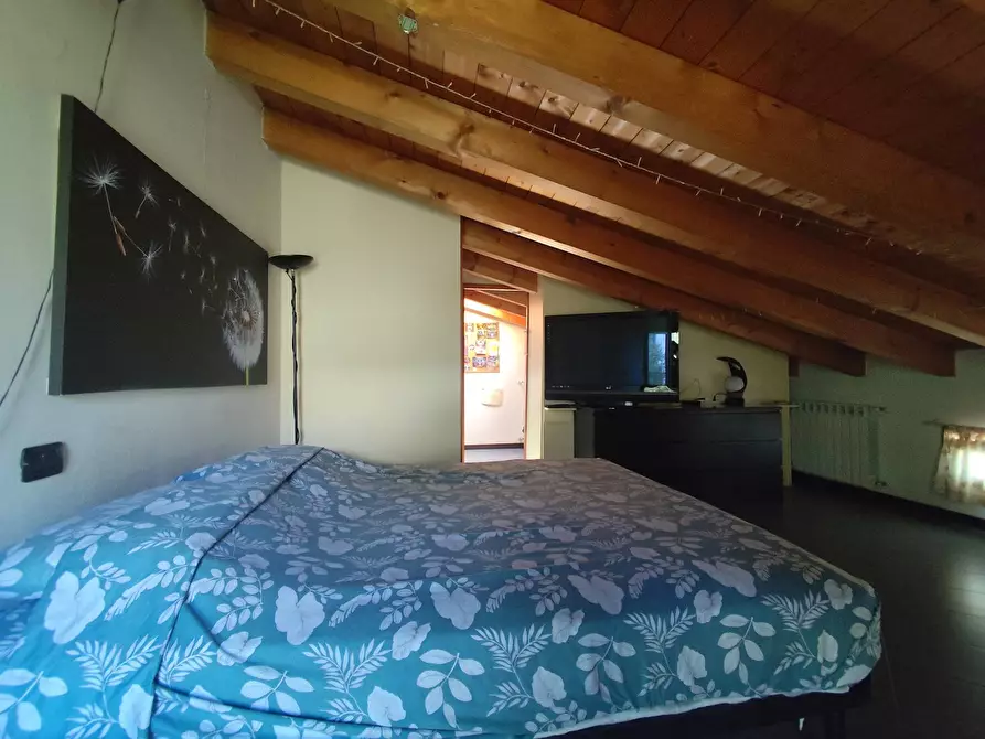 Immagine 14 di Appartamento in affitto  in via luigi motta a Sale Marasino