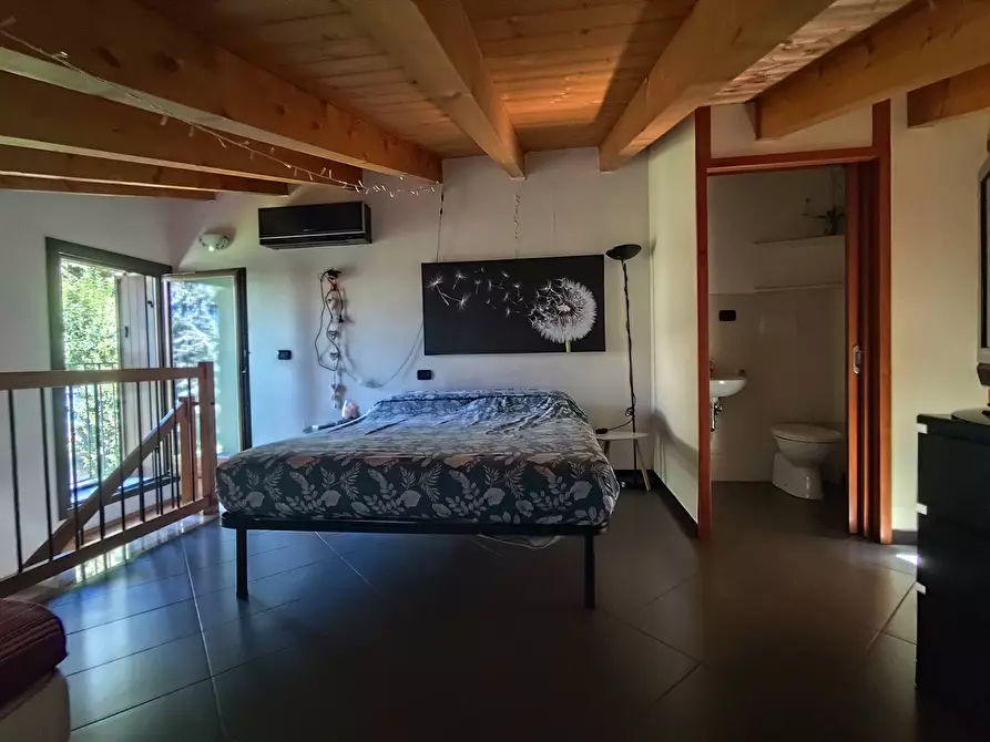 Immagine 13 di Appartamento in affitto  in via luigi motta a Sale Marasino