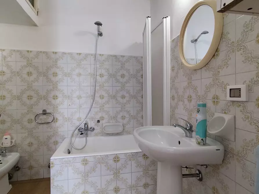 Immagine 8 di Appartamento in affitto  in VIA RIVOLTA a Tavernola Bergamasca