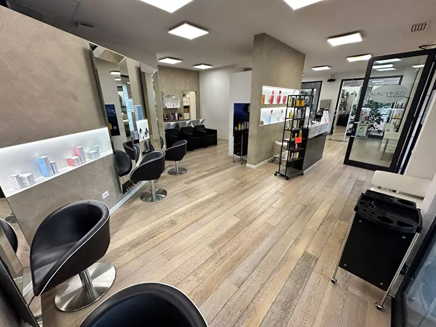 Immagine 1 di Attività commerciale in vendita  in Via Principe Umberto 15 a Adro