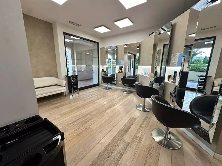 Immagine 4 di Attività commerciale in vendita  in Via Principe Umberto 15 a Adro