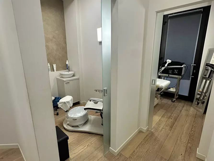 Immagine 8 di Attività commerciale in vendita  in Via Principe Umberto 15 a Adro