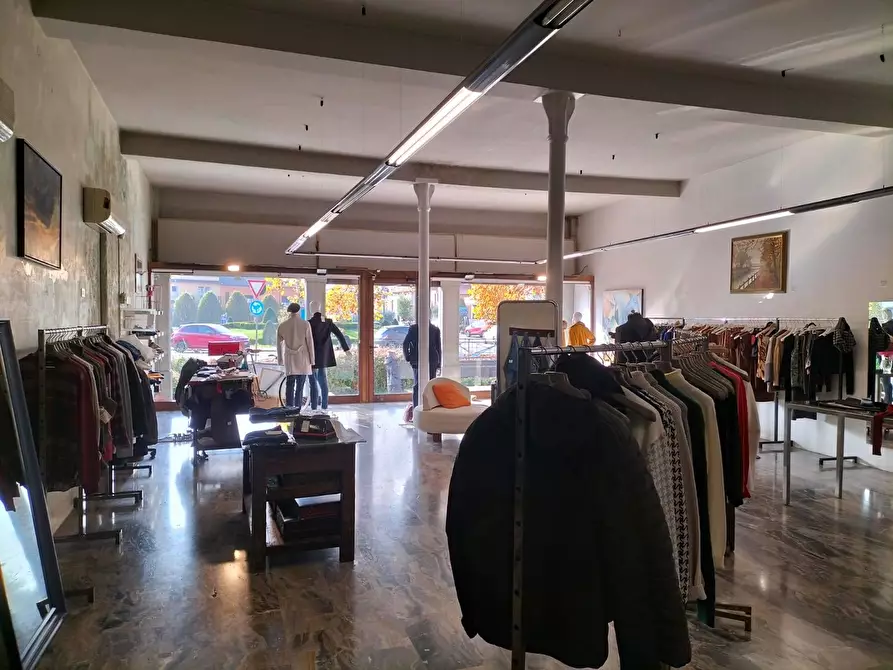 Immagine 6 di Casa indipendente in vendita  in PIAZZA MARCONI 12 a Capriolo