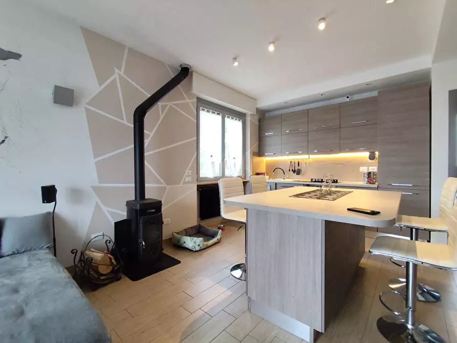 Immagine 4 di Appartamento in affitto  in via faletto a Sarnico