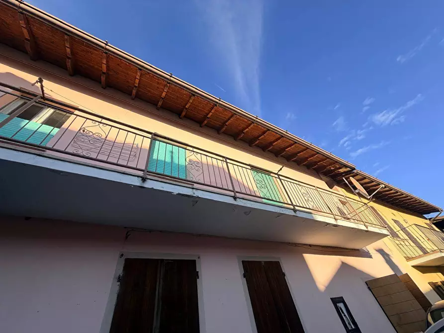 Immagine 2 di Casa semindipendente in vendita  in via alcide de gaspari 6 a Corte Franca