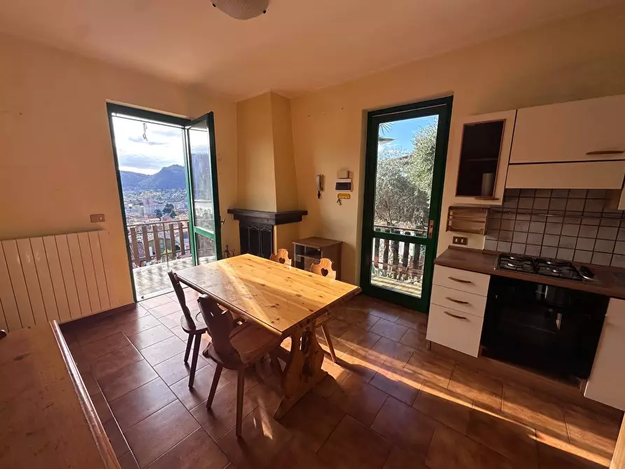 Immagine 3 di Appartamento in vendita  in Via Faletto 27 a Sarnico