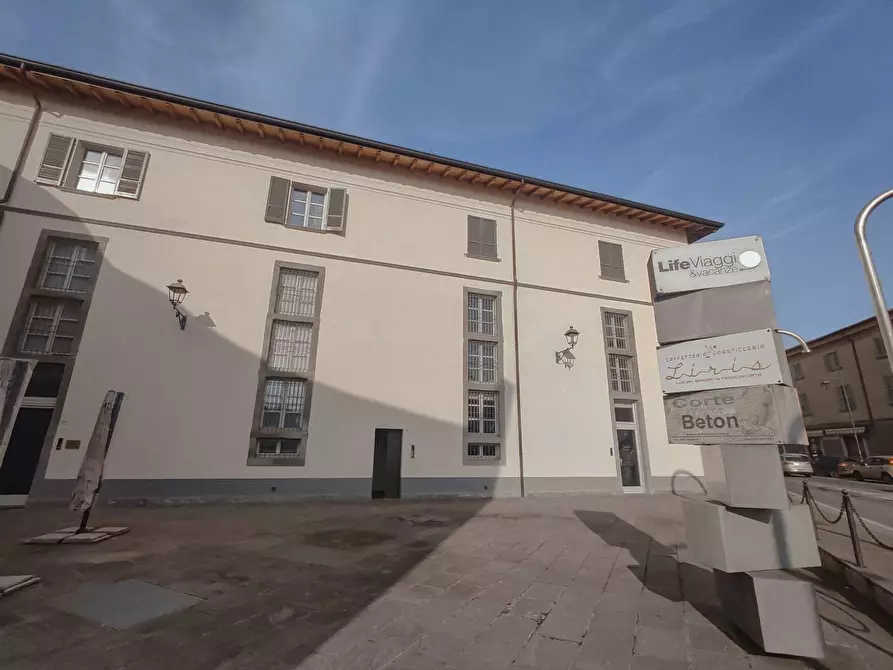 Immagine 13 di Attico in vendita  in Corso Bonomelli Silvio 5 a Rovato