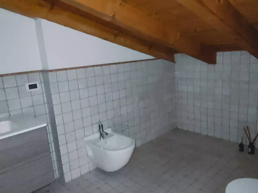 Immagine 11 di Attico in vendita  in Corso Bonomelli Silvio 5 a Rovato