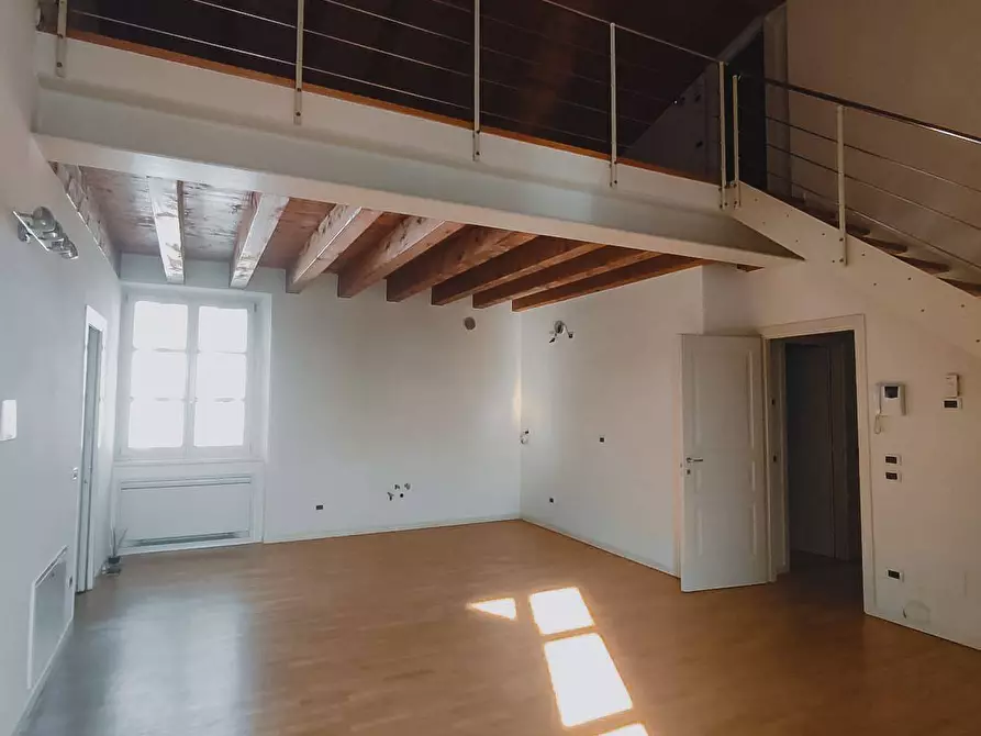 Immagine 1 di Attico in vendita  in Corso Bonomelli Silvio 5 a Rovato