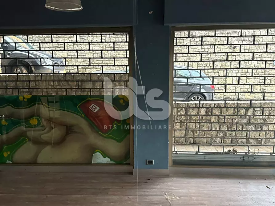 Immagine 3 di Locale commerciale in vendita  in Via Provinciale valle 23N a Adrara San Martino