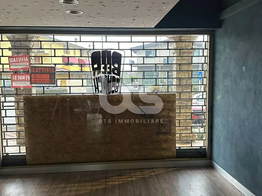 Immagine 2 di Locale commerciale in vendita  in Via Provinciale valle 23N a Adrara San Martino