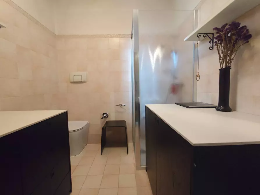 Immagine 12 di Appartamento in affitto  in via per rovato a Iseo