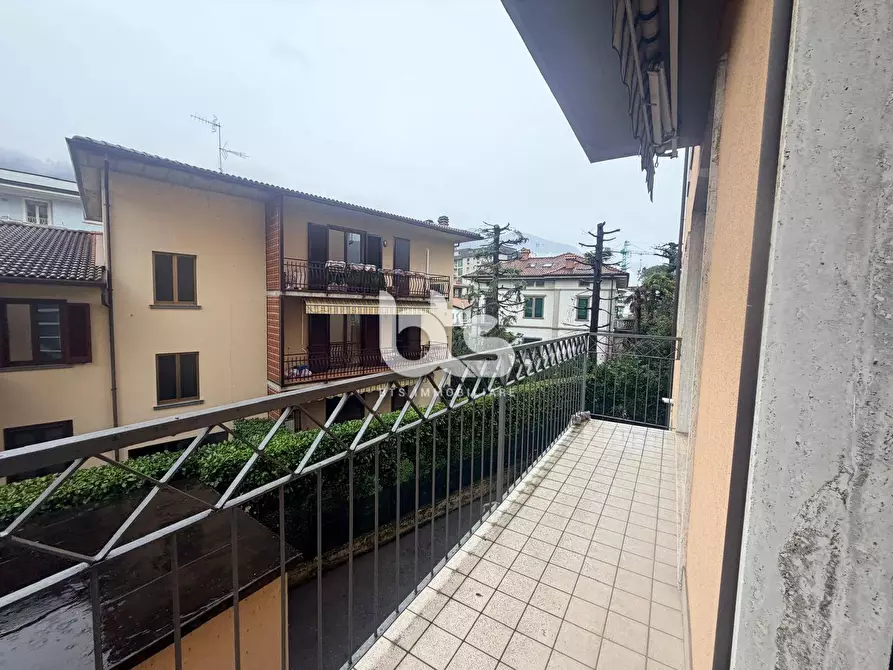 Immagine 4 di Appartamento in vendita  in lungolago garibaldi a Adrara San Martino