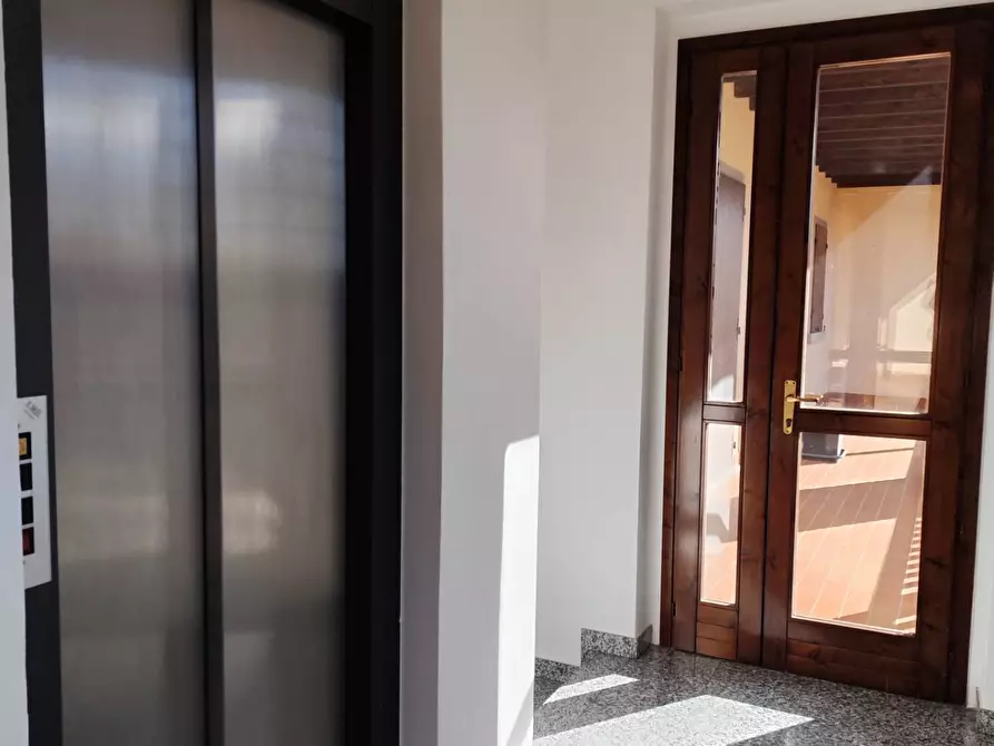 Immagine 5 di Appartamento in affitto  in via pelabrocco 39 a Castelli Calepio