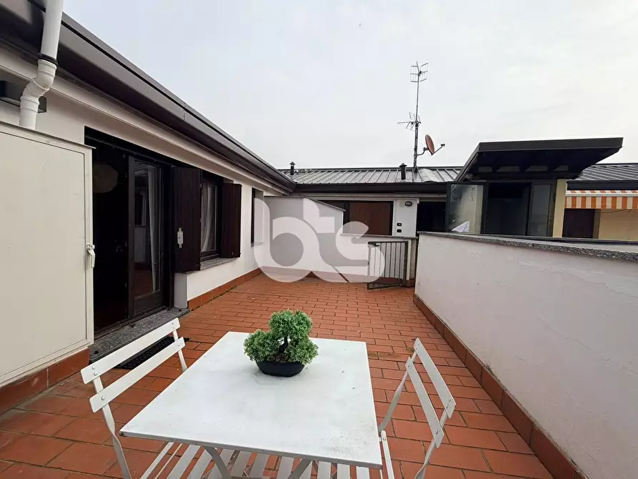 Immagine 2 di Appartamento in vendita  in via vittorio veneto a Adrara San Martino