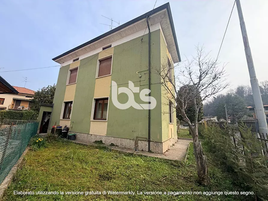 Immagine 17 di Casa indipendente in vendita  in via roma a Adrara San Martino