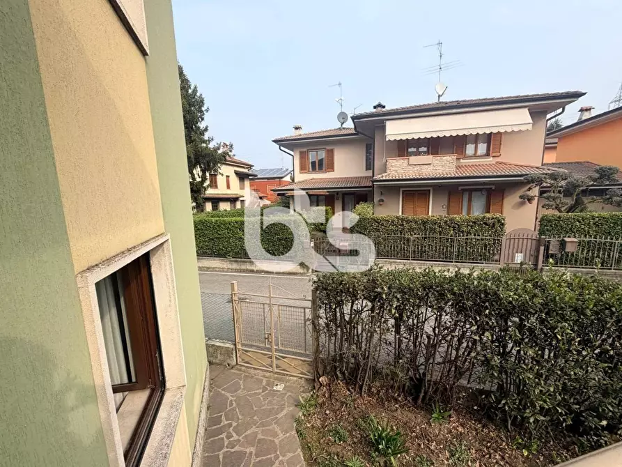 Immagine 14 di Appartamento in vendita  in via roma a Adrara San Martino