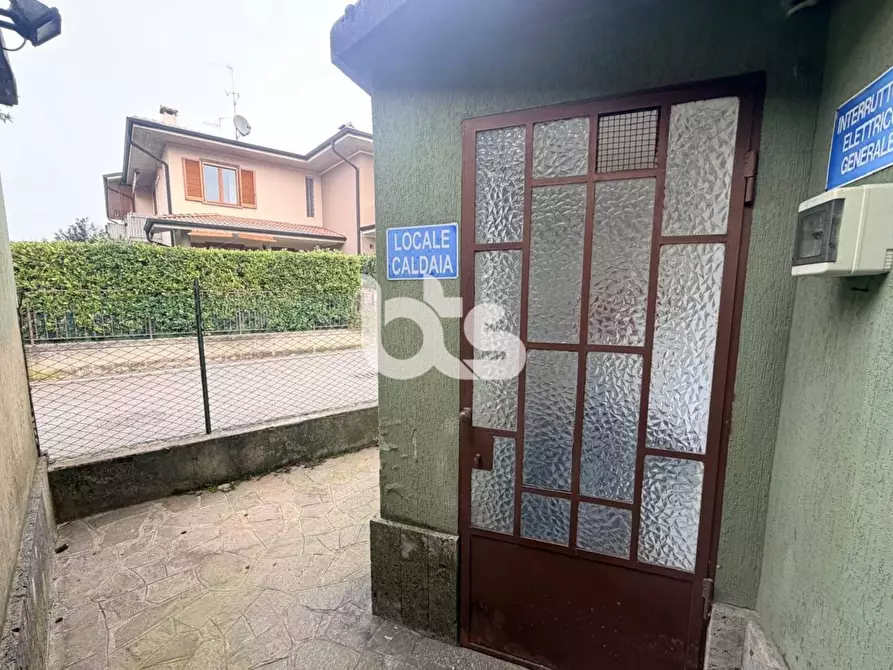 Immagine 18 di Appartamento in vendita  in via roma a Adrara San Martino