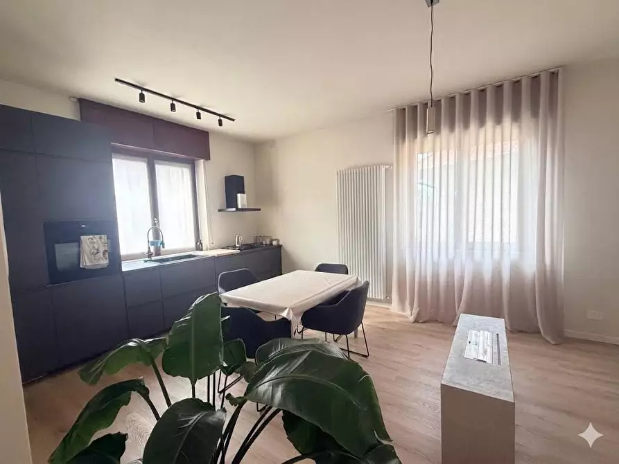 Immagine 5 di Casa indipendente in vendita  in via roma a Adrara San Martino