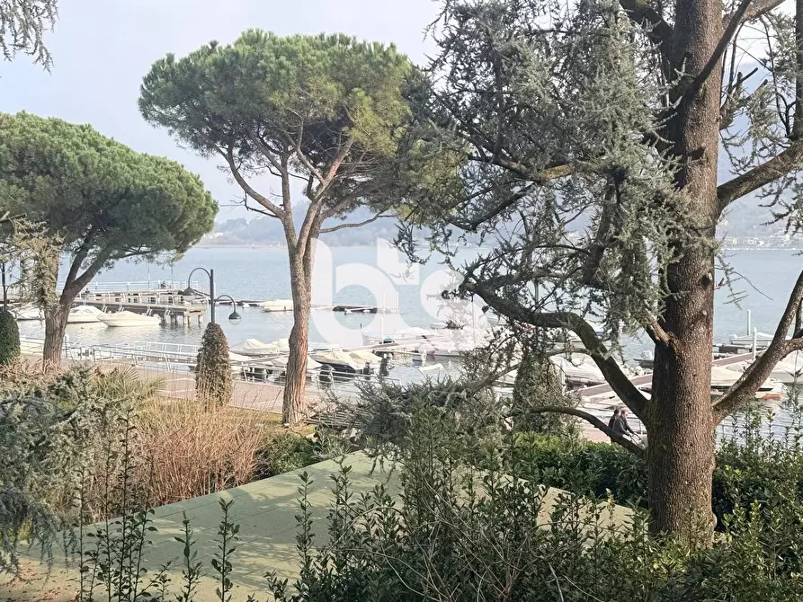 Immagine 2 di Appartamento in vendita  in lungolago garibaldi a Adrara San Martino