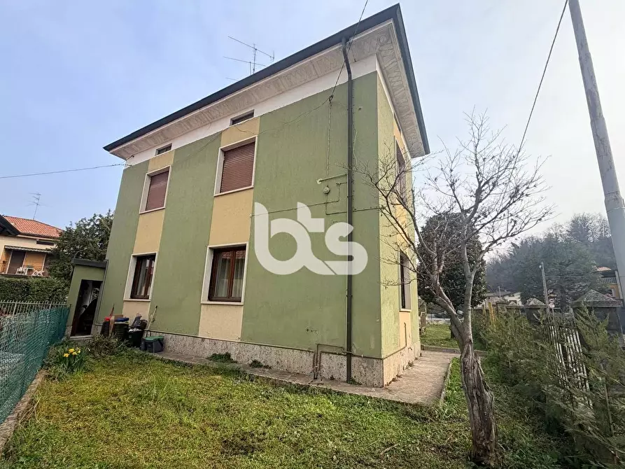 Immagine 19 di Appartamento in vendita  in via roma a Adrara San Martino