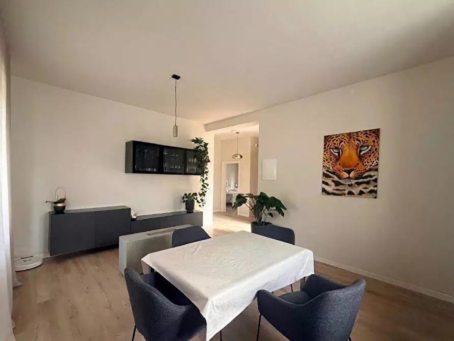 Immagine 4 di Appartamento in vendita  in via roma a Adrara San Martino