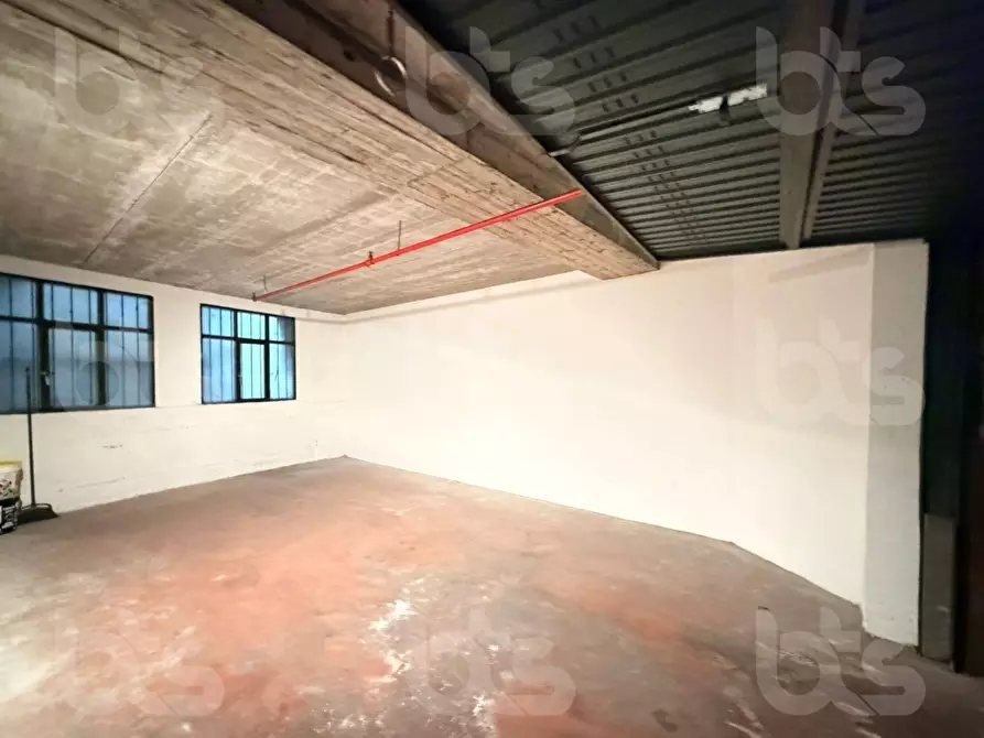 Immagine 3 di Box auto in vendita  in Via V. Veneto a Sarnico