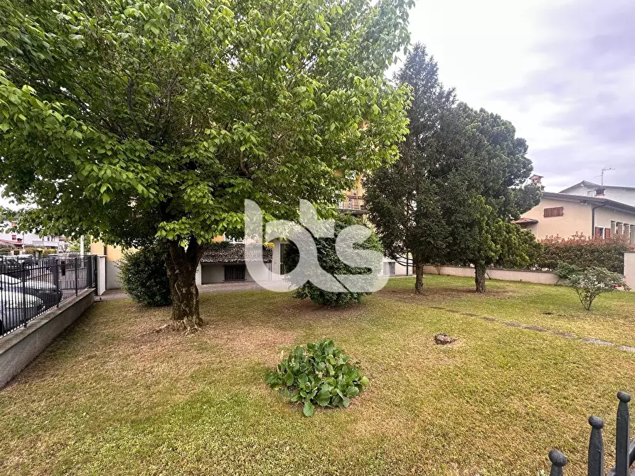 Immagine 3 di Appartamento in vendita  in Via Aldo Moro 11 a Castelcovati