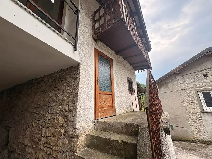 Immagine 16 di Rustico / casale in vendita  in via pezze a Adrara San Martino
