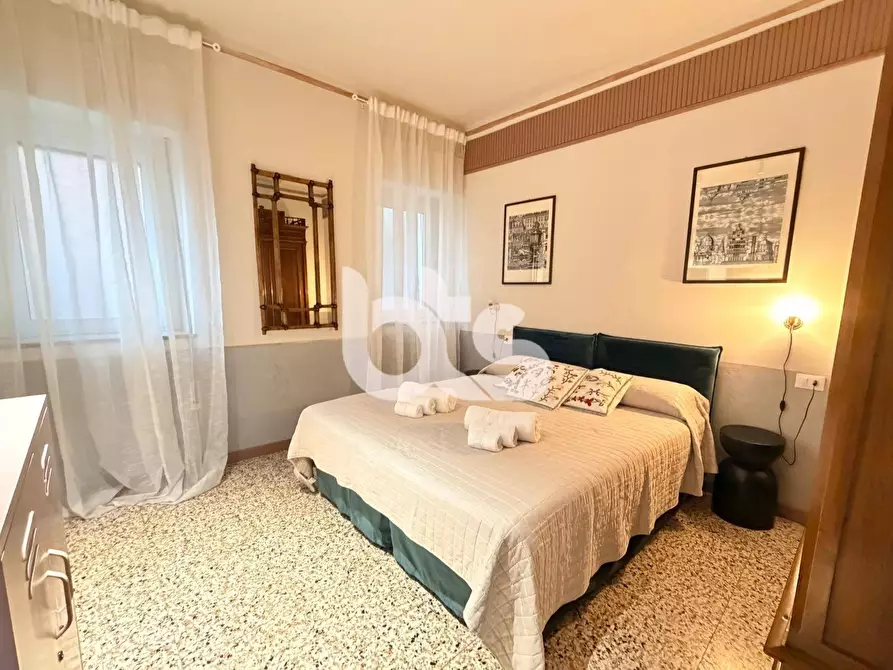 Immagine 3 di Appartamento in vendita  in via carebbio a Sale Marasino