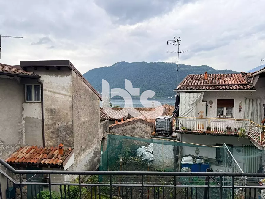 Immagine 6 di Appartamento in vendita  in via carebbio a Sale Marasino