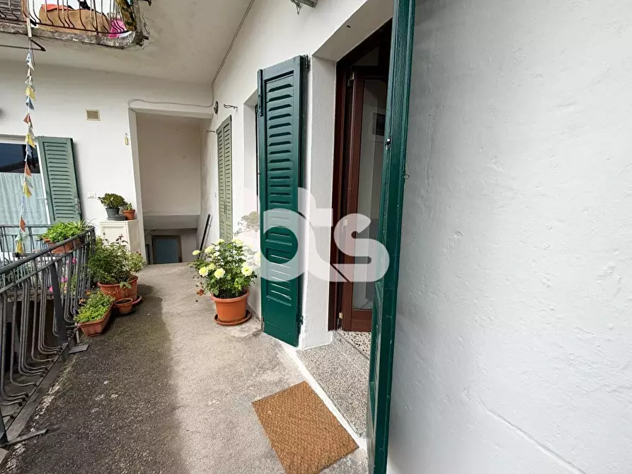 Immagine 8 di Appartamento in vendita  in via carebbio a Sale Marasino
