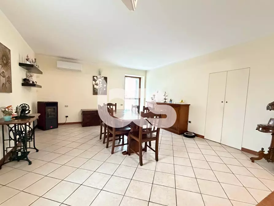 Immagine 7 di Appartamento in vendita  in via papa giovanni XXIII 25 a Adrara San Martino
