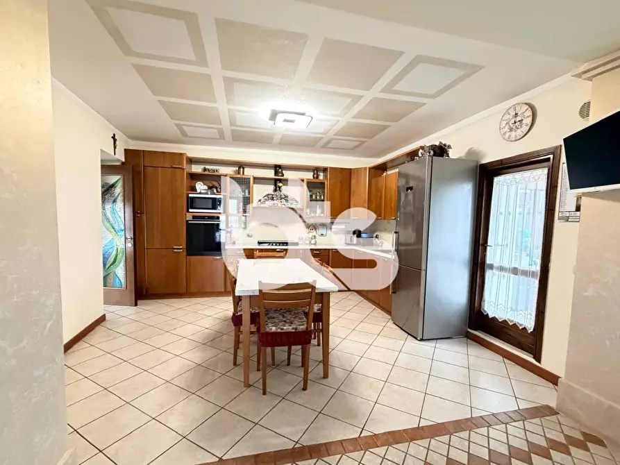 Immagine 4 di Appartamento in vendita  in via papa giovanni XXIII 25 a Adrara San Martino