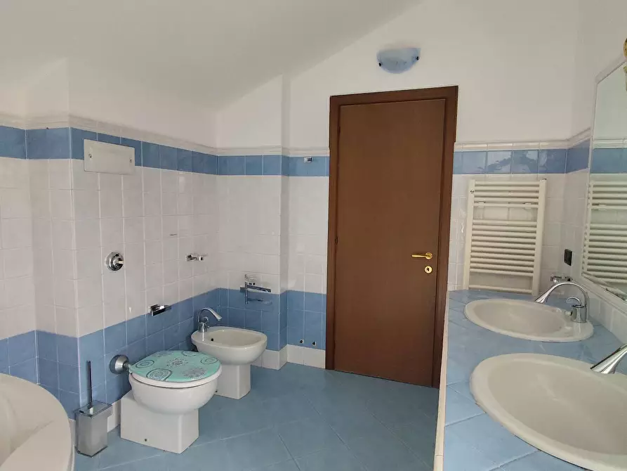 Immagine 9 di Appartamento in affitto  in VIA CRODAROLO a Sarnico