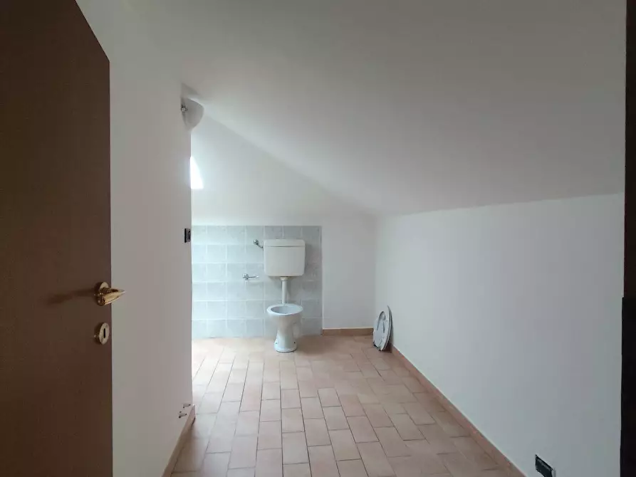 Immagine 17 di Appartamento in affitto  in VIA CRODAROLO a Sarnico