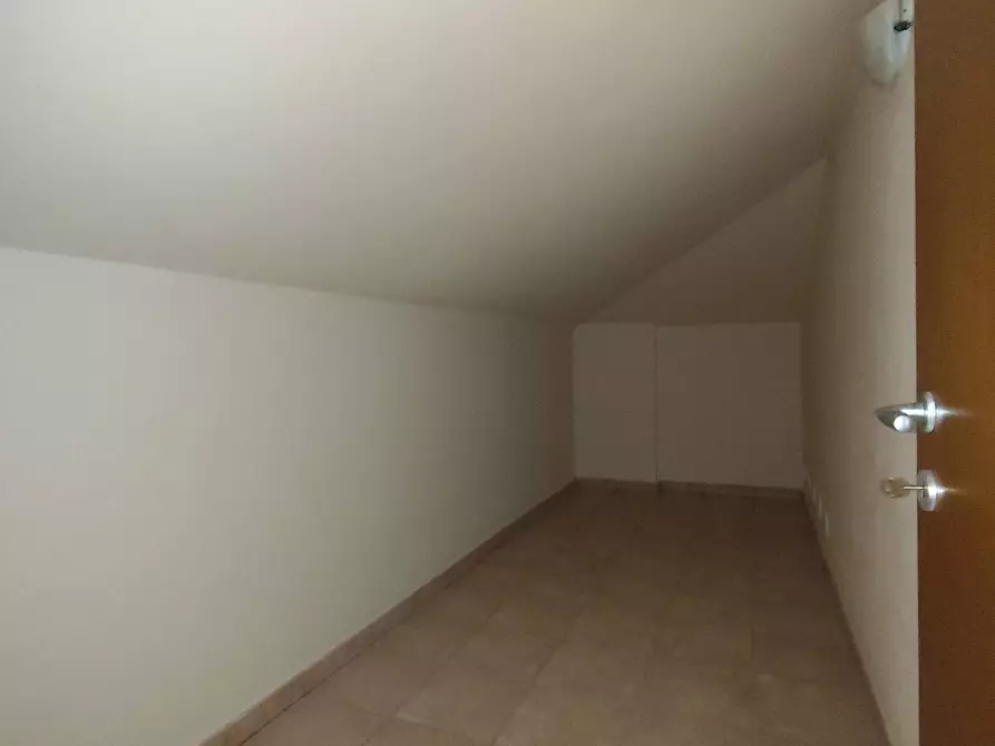 Immagine 19 di Appartamento in affitto  in VIA CRODAROLO a Sarnico
