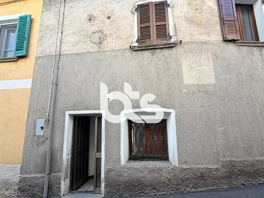 Immagine 2 di Casa semindipendente in vendita  in via giuseppe garibaldi a Provaglio D'iseo