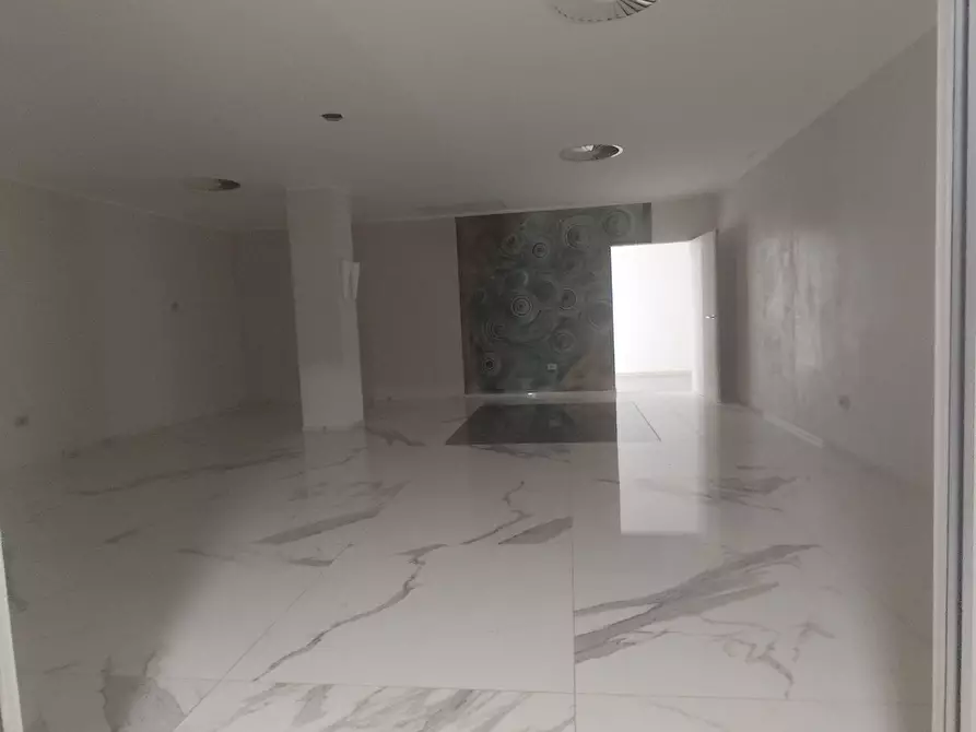 Immagine 8 di Attività commerciale in affitto  in VIA ROMA a Sarnico