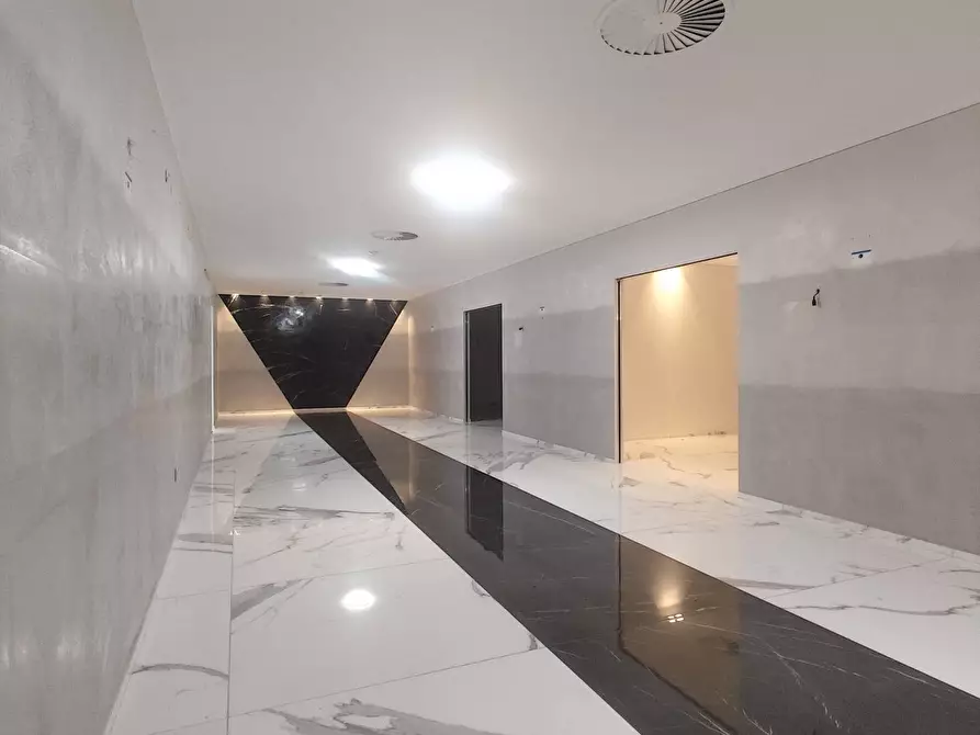 Immagine 4 di Attività commerciale in affitto  in VIA ROMA a Sarnico